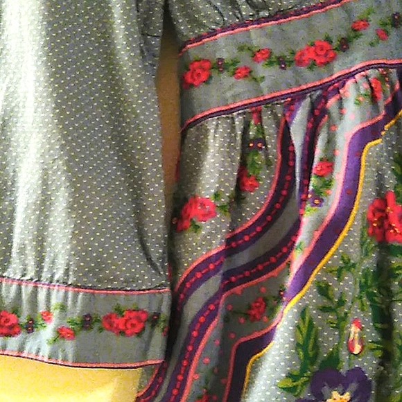 Tunic - Picture 2 of 3